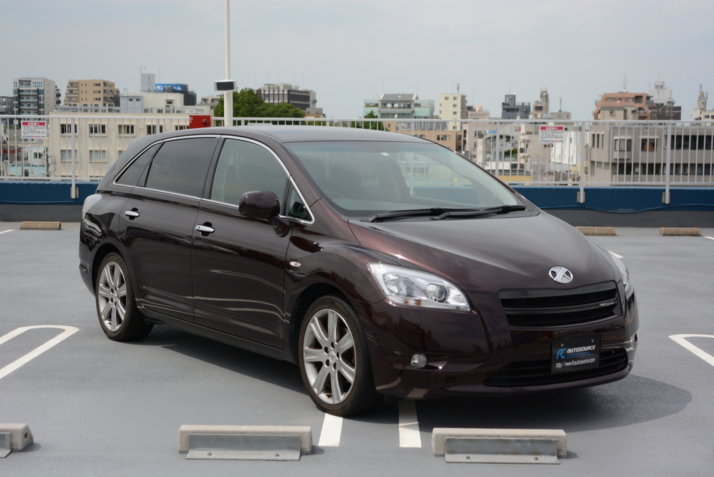 Gorgeous Mark X Zio 6seater wagon! TRD!